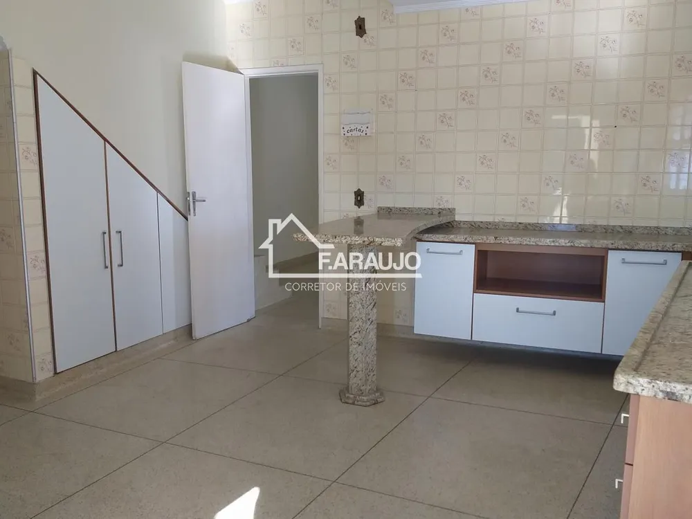 Casa, 5 quartos, 182 m² - Foto 6