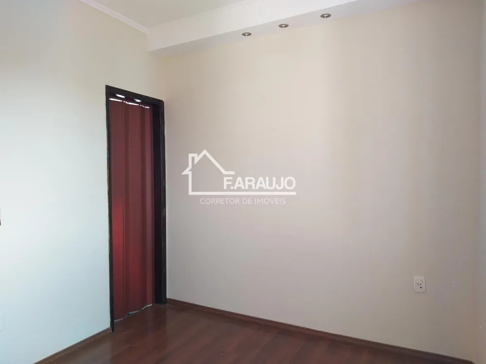 Casa, 5 quartos, 182 m² - Foto 9