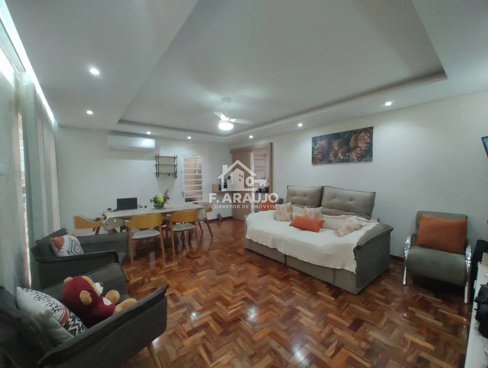 Casa, 4 quartos, 218 m² - Foto 2