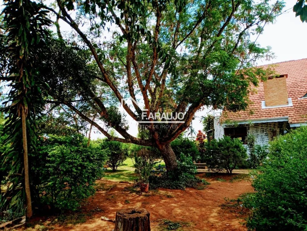Chácara, 9 quartos, 3648 m² - Foto 2