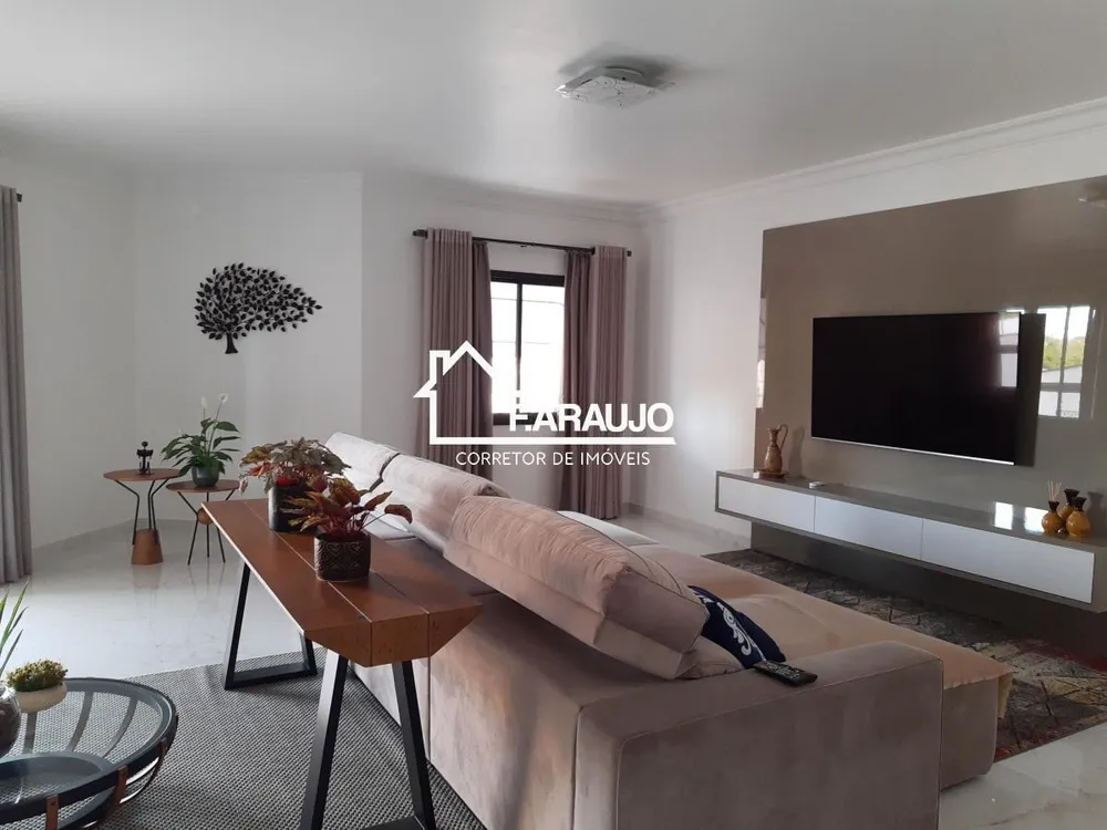 Casa, 3 quartos, 304 m² - Foto 4