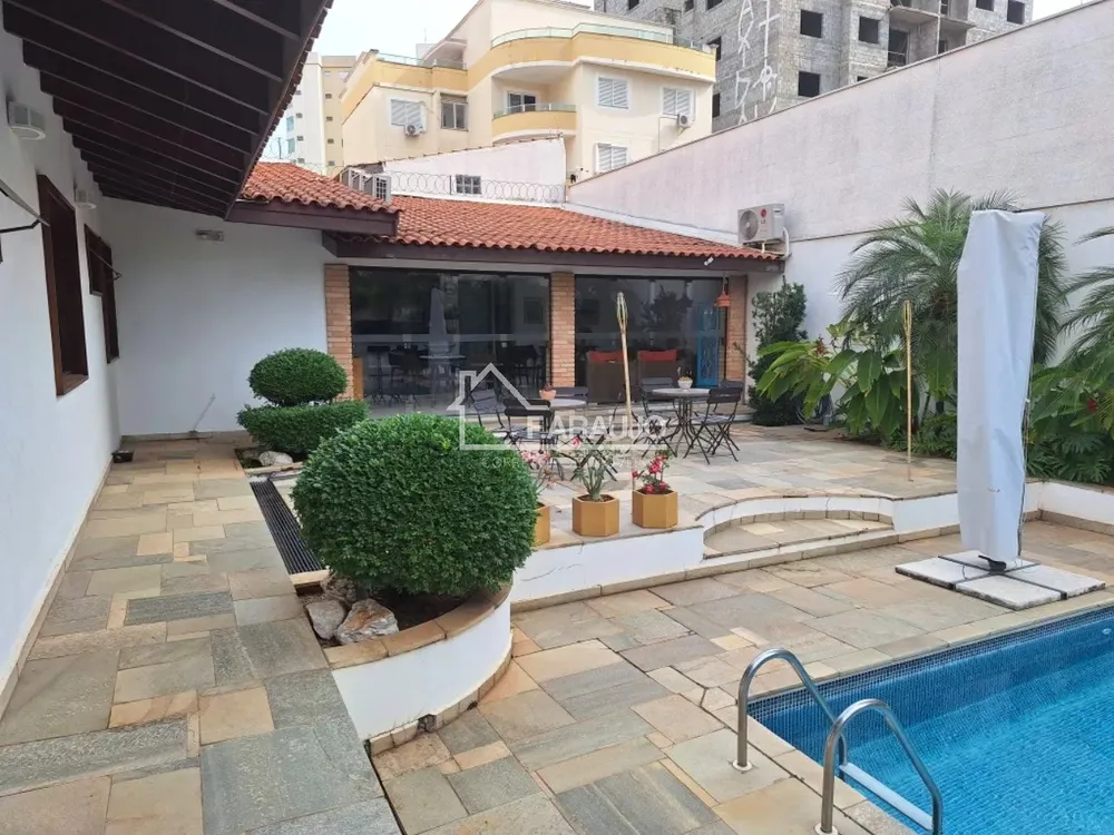 Casa, 3 quartos, 300 m² - Foto 4