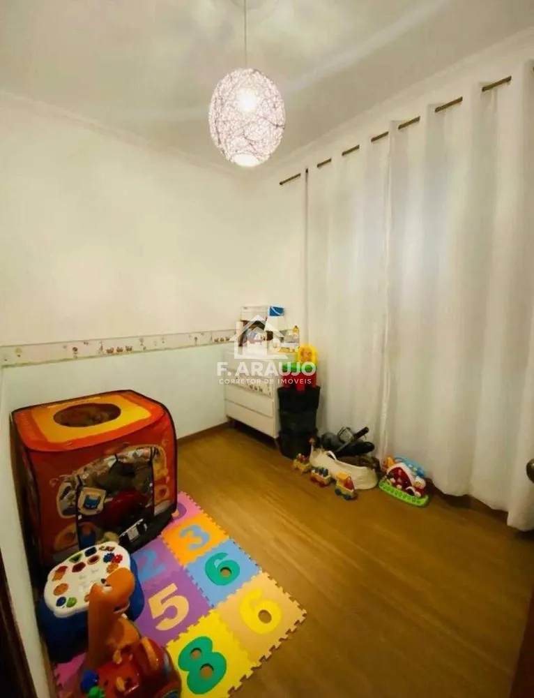 Casa, 3 quartos, 164 m² - Foto 2