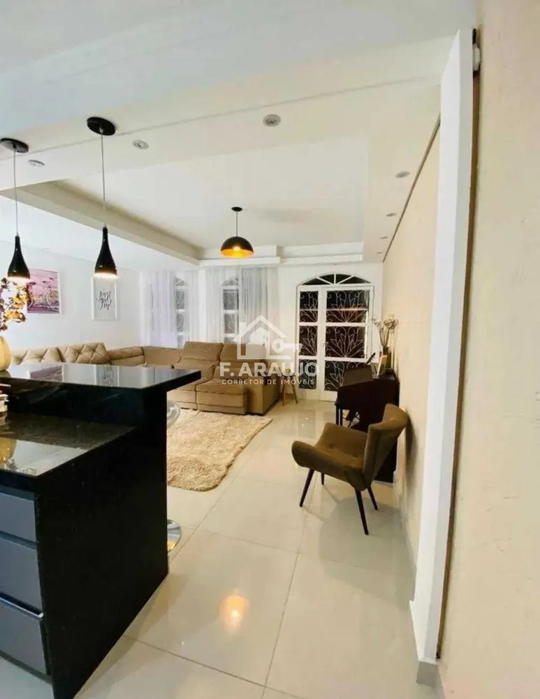 Casa, 3 quartos, 164 m² - Foto 9