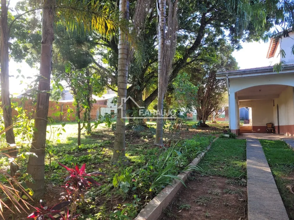 Chácara, 5 quartos, 3000 m² - Foto 2