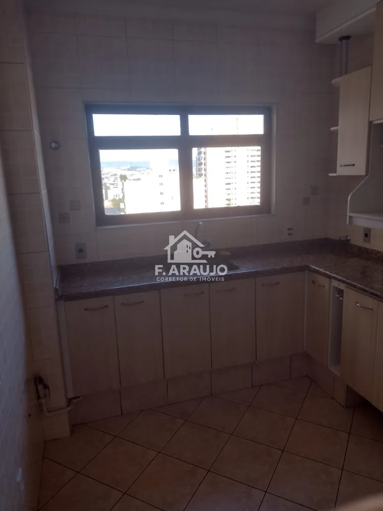 Apartamento, 3 quartos, 150 m² - Foto 1
