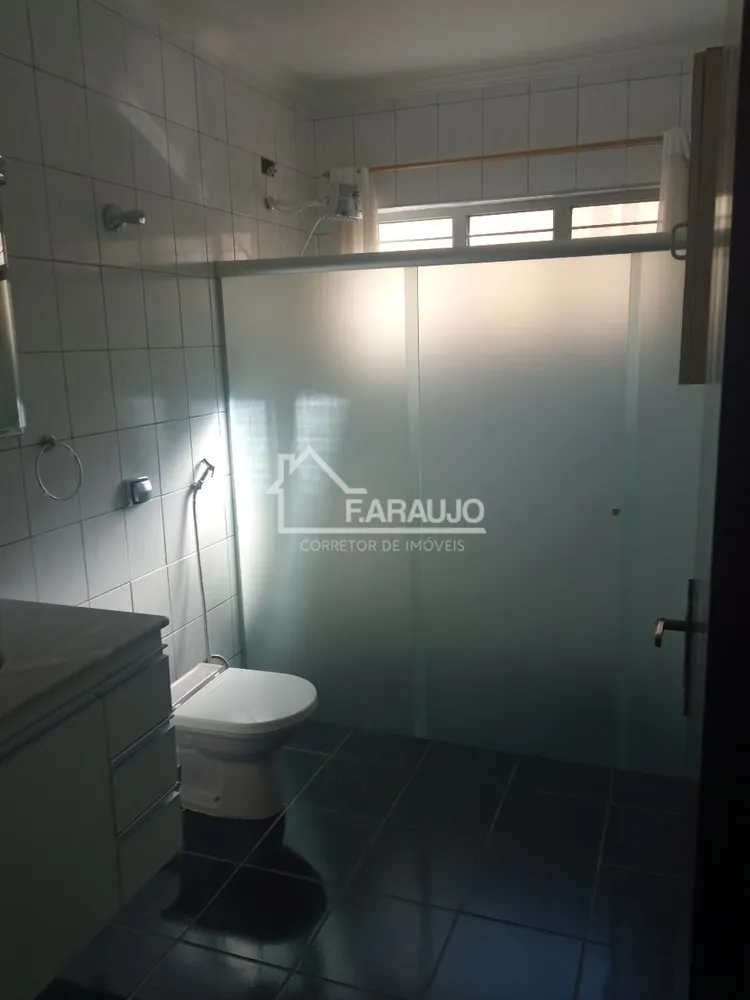 Casa, 4 quartos, 225 m² - Foto 12