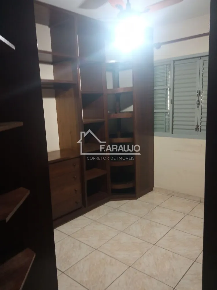 Casa, 4 quartos, 225 m² - Foto 11
