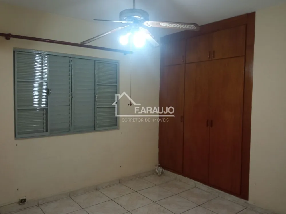 Casa, 4 quartos, 225 m² - Foto 10