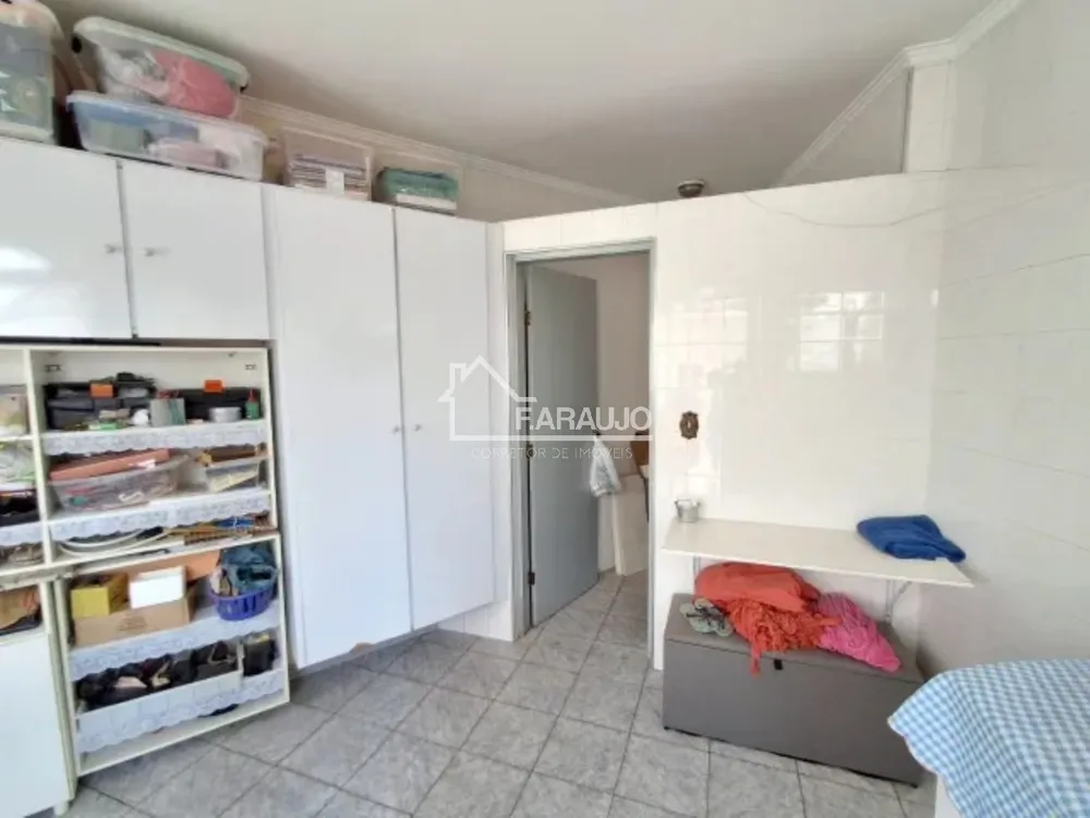 Casa, 3 quartos, 234 m² - Foto 4