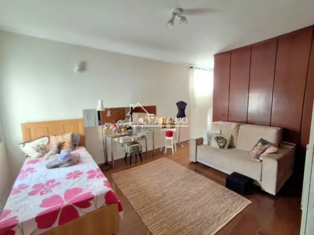 Casa, 3 quartos, 234 m² - Foto 6