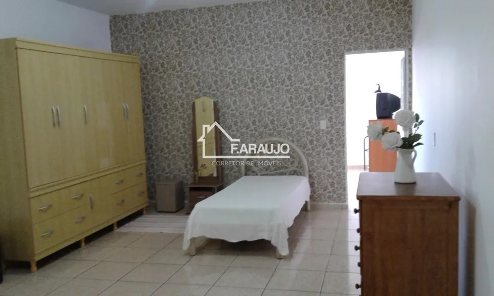 Casa, 3 quartos, 234 m² - Foto 11