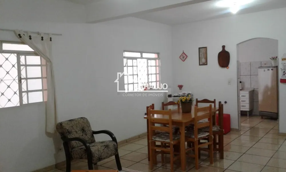 Casa, 3 quartos, 234 m² - Foto 4