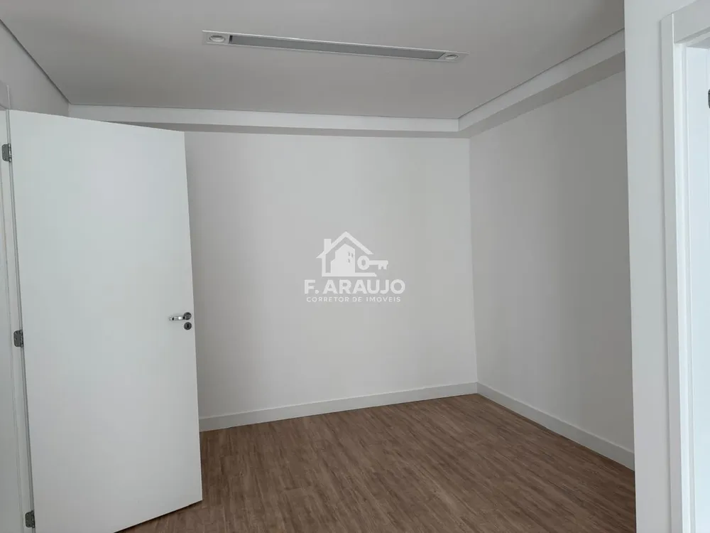 Apartamento, 3 quartos, 143 m² - Foto 1