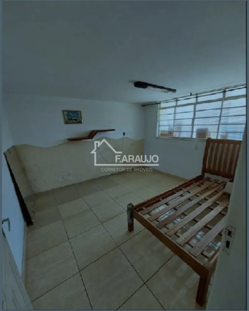 Casa, 5 quartos, 266 m² - Foto 3