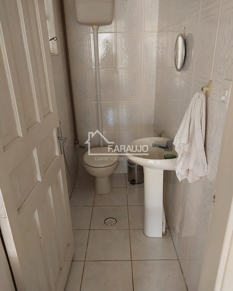 Casa, 5 quartos, 266 m² - Foto 1
