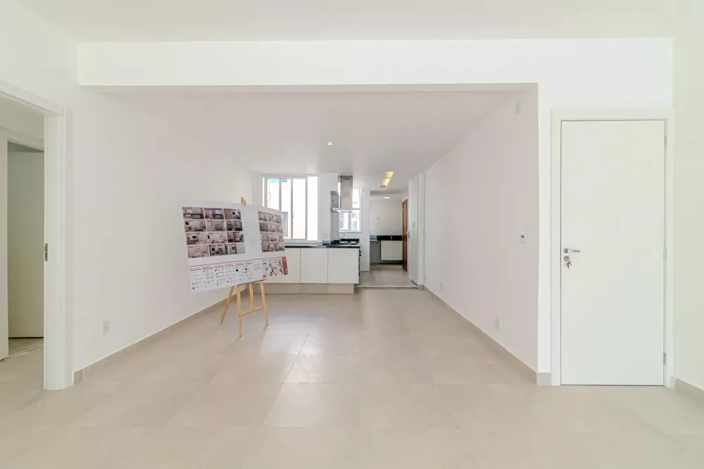 Apartamento à venda com 3 quartos, 135m² - Foto 1