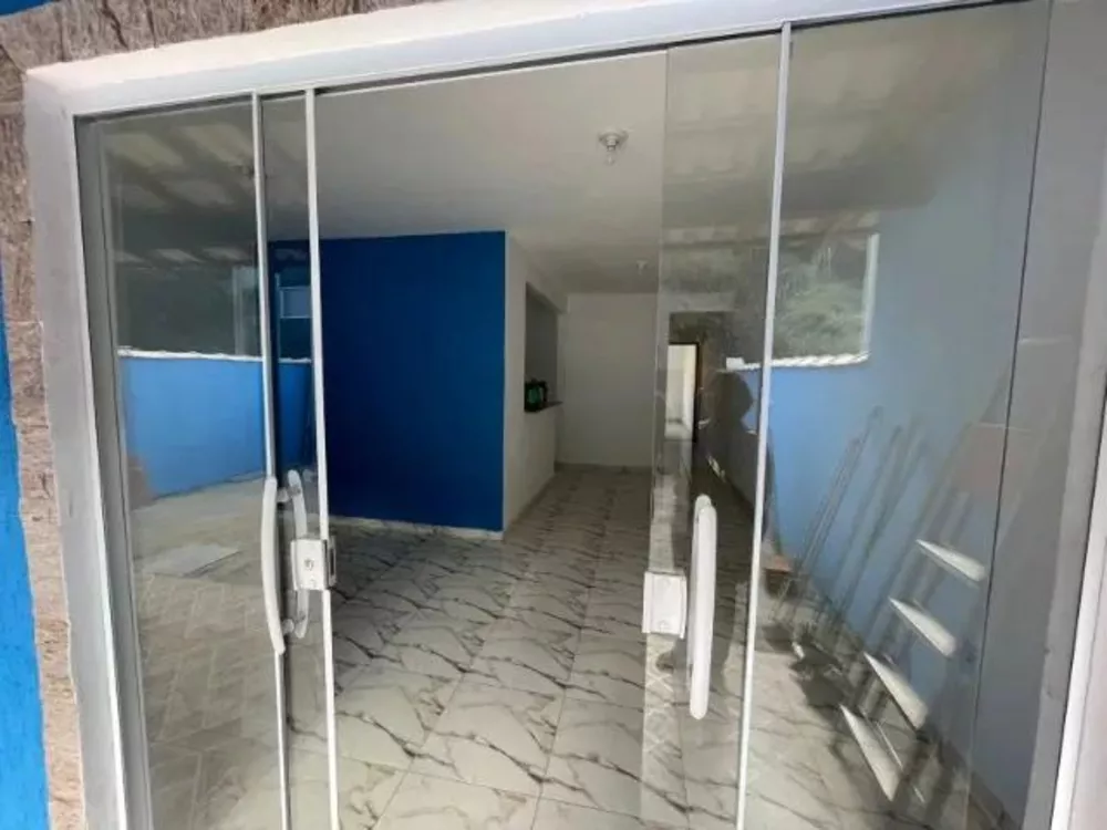 Casa à venda com 2 quartos, 226m² - Foto 4