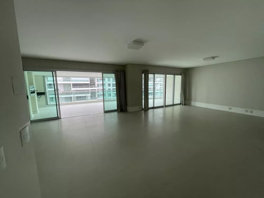 Apartamento à venda com 4 quartos, 298m² - Foto 4