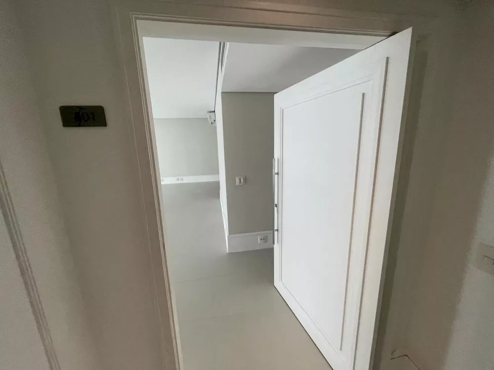 Apartamento à venda com 4 quartos, 298m² - Foto 3