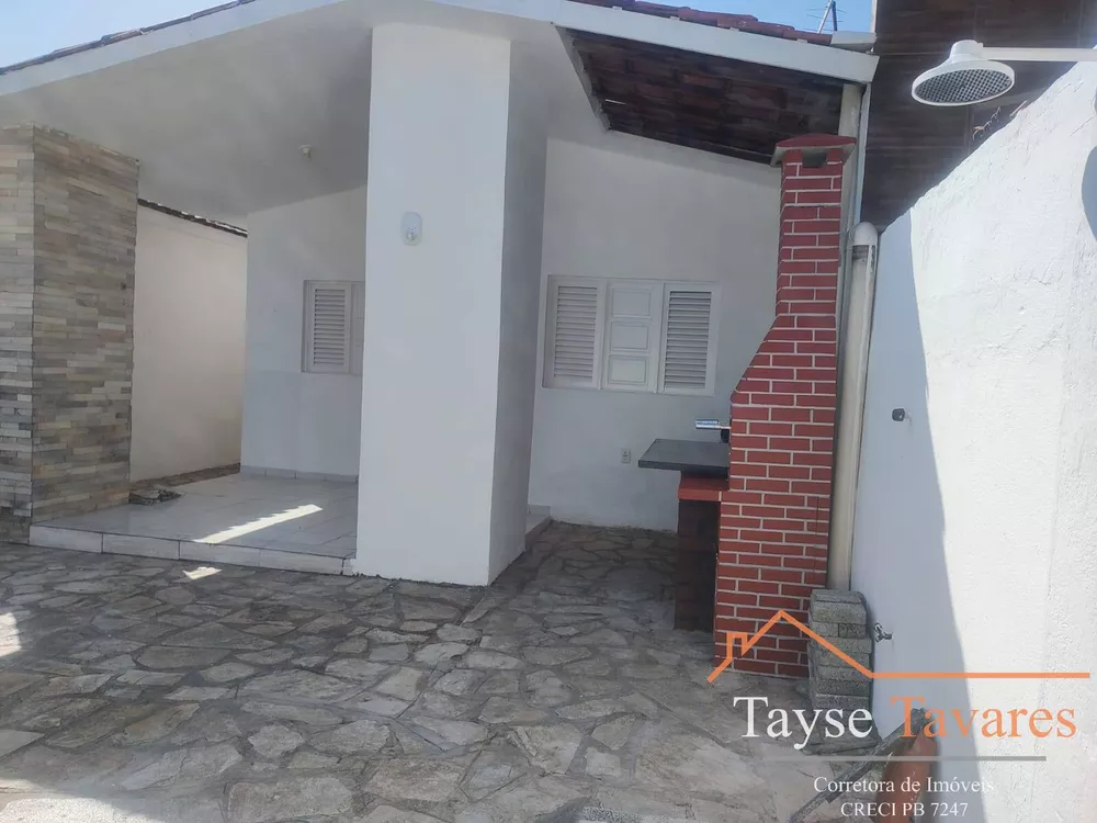 Casa à venda com 2 quartos, 70m² - Foto 4