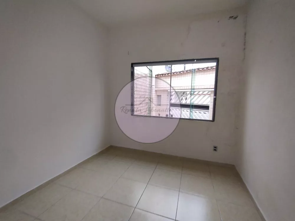 Casa à venda com 2 quartos, 70m² - Foto 1