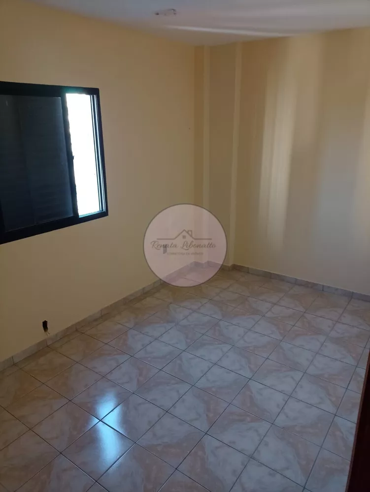 Apartamento à venda com 3 quartos, 150m² - Foto 2