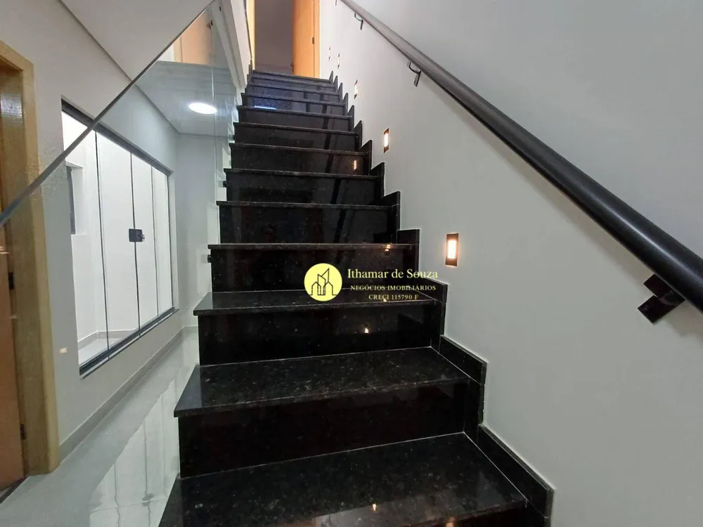 Sobrado, 4 quartos, 212 m² - Foto 1