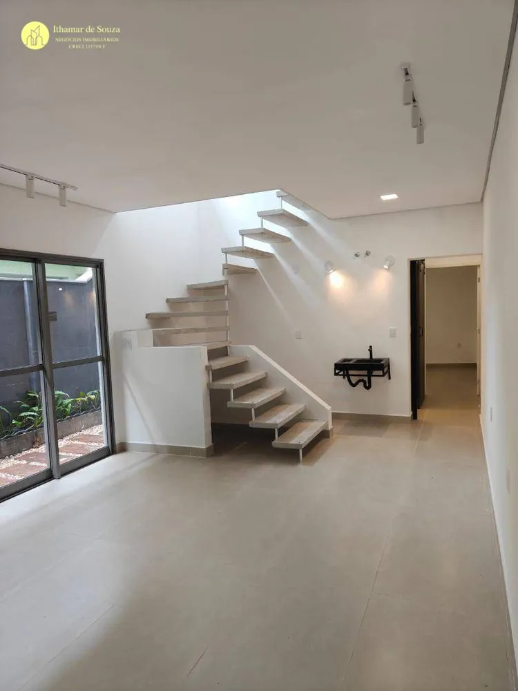 Sobrado, 3 quartos, 180 m² - Foto 1