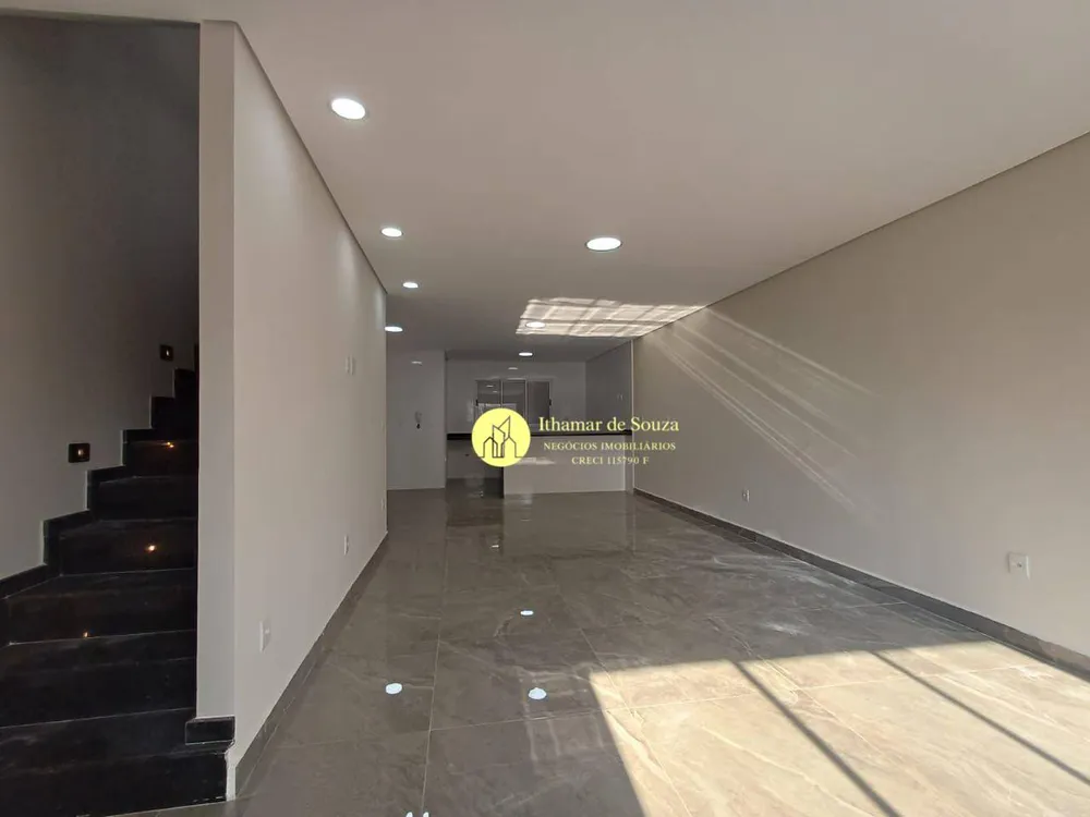 Sobrado, 3 quartos, 224 m² - Foto 1