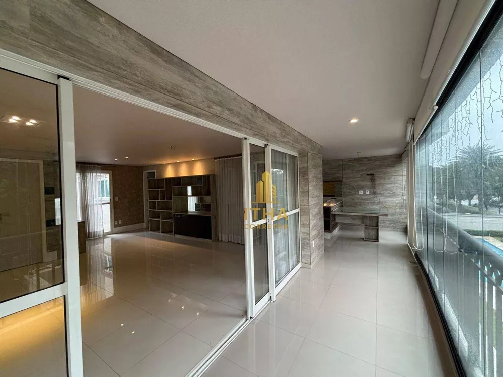 Apartamento, 3 quartos, 215 m² - Foto 1