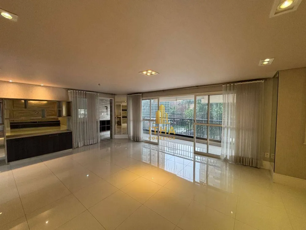 Apartamento, 3 quartos, 215 m² - Foto 2