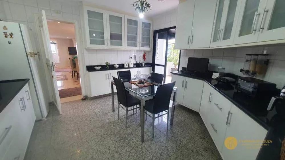 Cobertura, 3 quartos, 196 m² - Foto 1