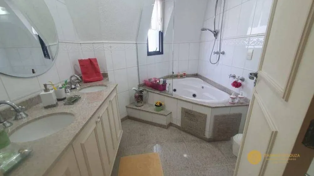 Cobertura, 3 quartos, 196 m² - Foto 4
