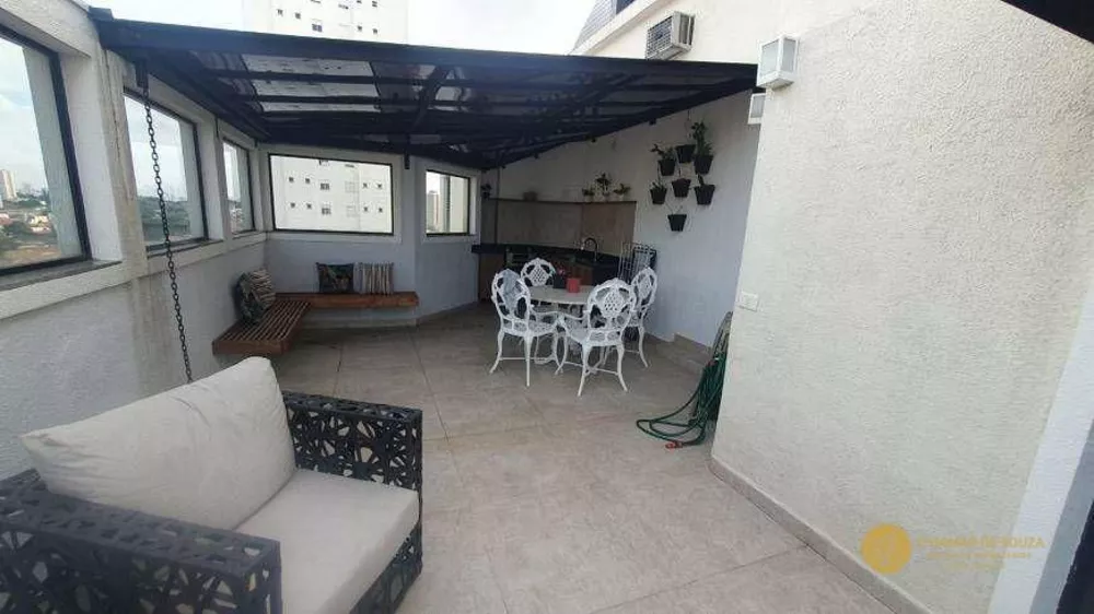 Cobertura, 3 quartos, 196 m² - Foto 2