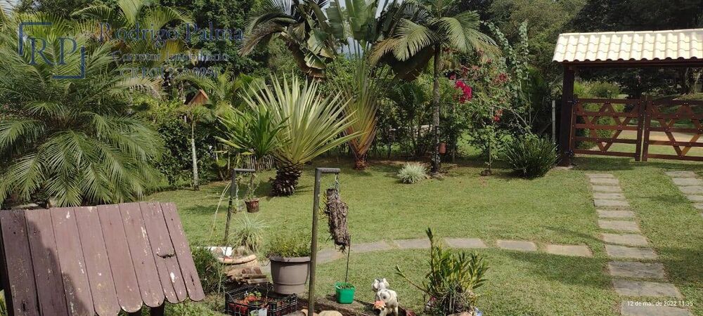 Chácara à venda com 2 quartos, 180m² - Foto 1