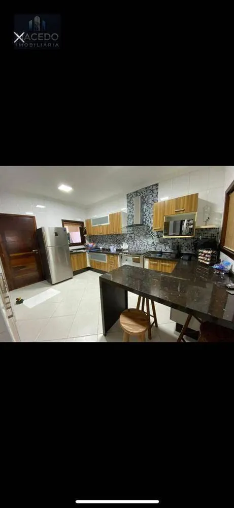 Casa, 3 quartos, 220 m² - Foto 13