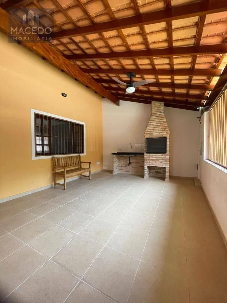 Casa, 3 quartos, 177 m² - Foto 2