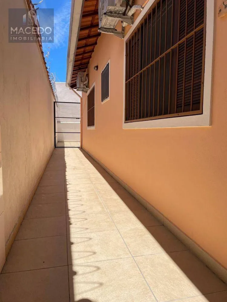 Casa, 3 quartos, 177 m² - Foto 1