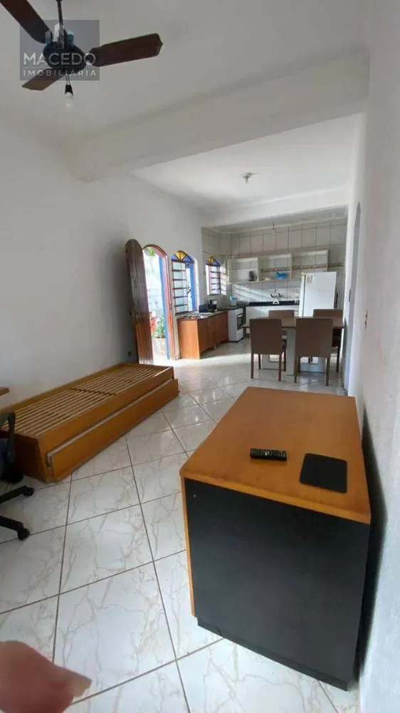 Casa, 9 quartos, 418 m² - Foto 2