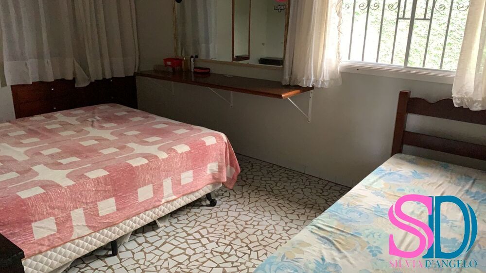Casa, 5 quartos, 200 m² - Foto 1
