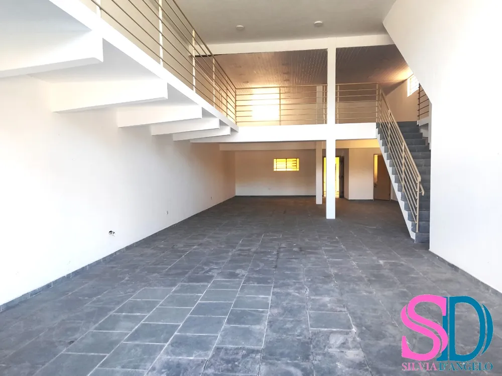 Sala-Conjunto, 600 m² - Foto 1