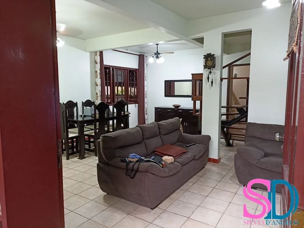 Casa, 4 quartos, 324 m² - Foto 1