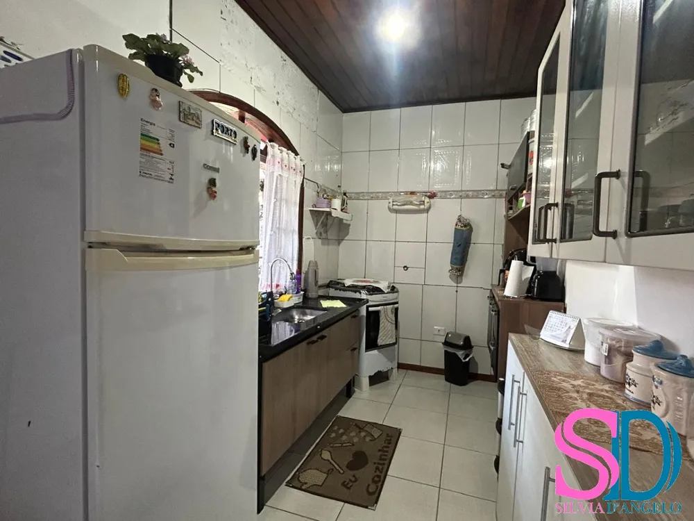 Casa, 3 quartos, 210 m² - Foto 3