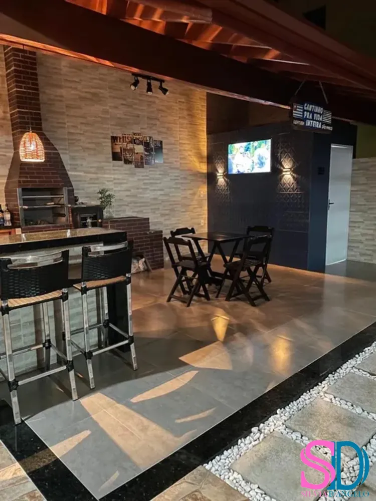Casa, 4 quartos, 193 m² - Foto 1
