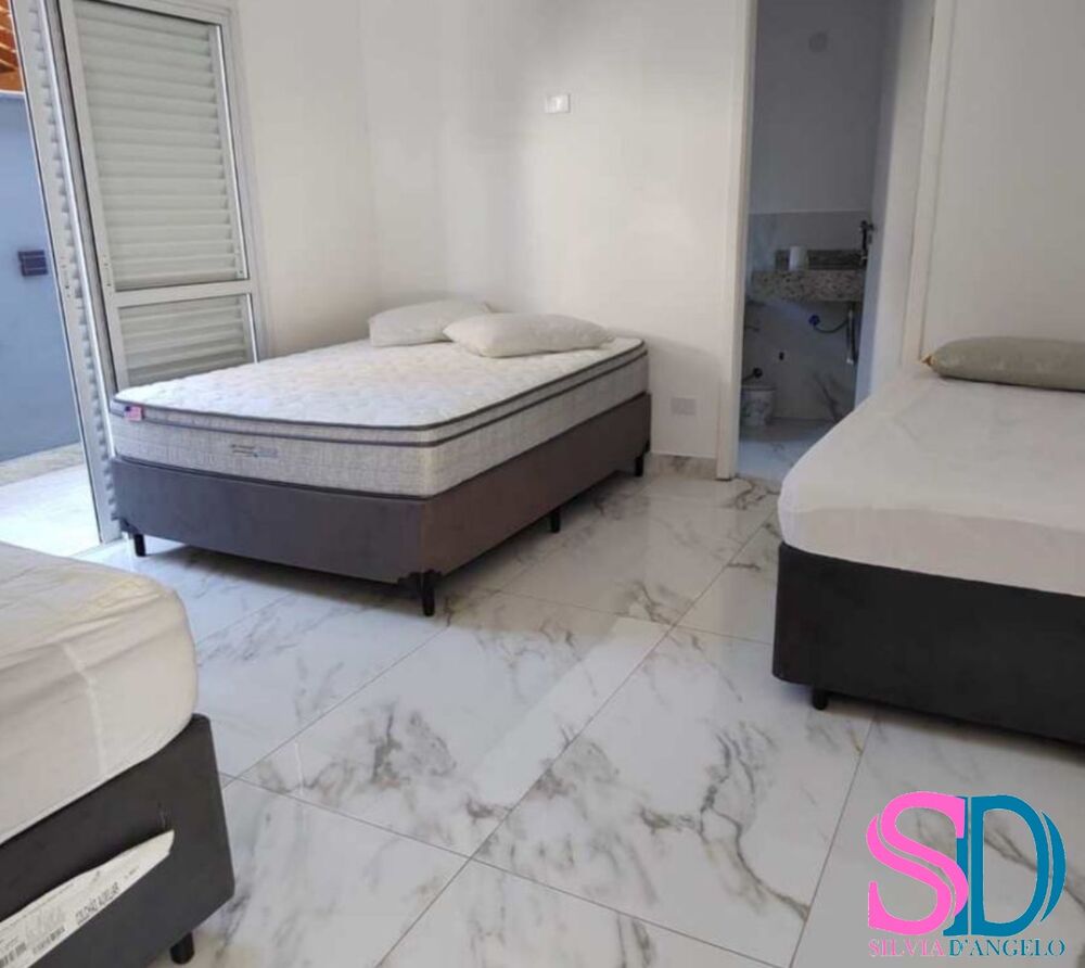 Casa de Condomínio à venda com 3 quartos, 200m² - Foto 2