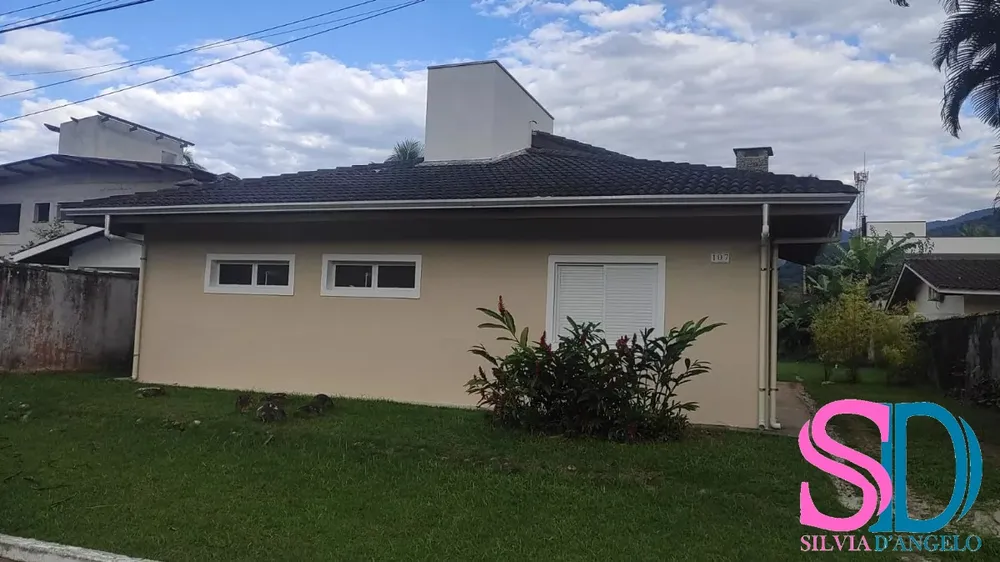 Casa, 3 quartos, 238 m² - Foto 2