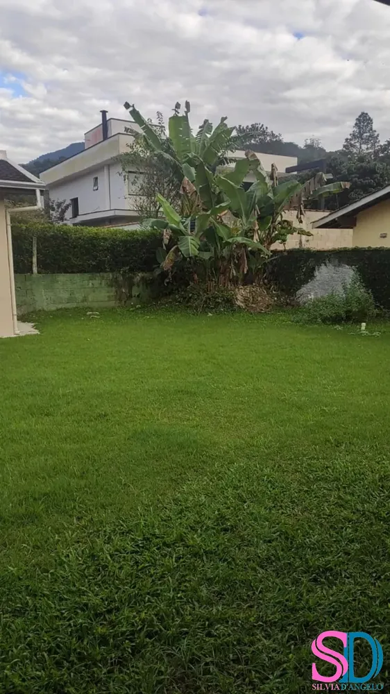 Casa, 3 quartos, 238 m² - Foto 1