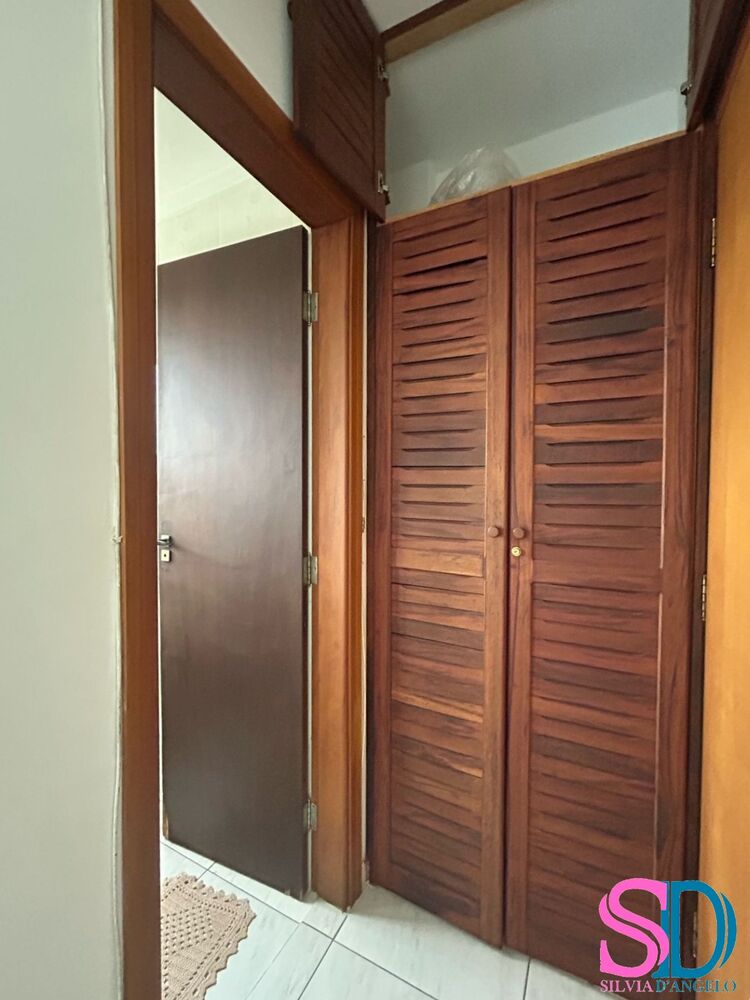 Apartamento à venda com 2 quartos, 70m² - Foto 12