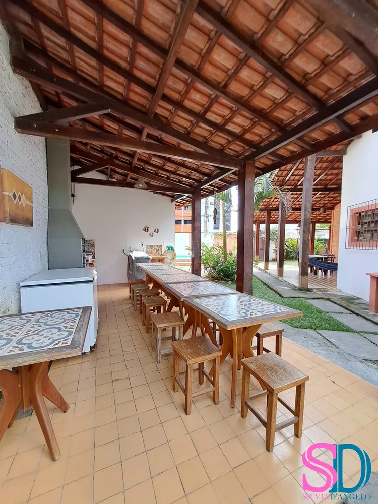 Casa, 8 quartos, 246 m² - Foto 1